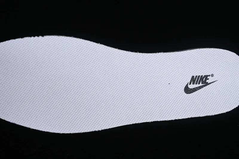All Categories Nk SB Dunk Series Nk SB Dunk Low Low-top sneakers Nk Dunk Low Customized Da Vinci Xingli Flash Wing Simple black, white and gray SB strap low-top casual sneakers CW1590-100